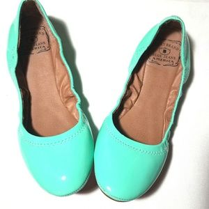 Lucky seafoam green teal slippers 6.5
